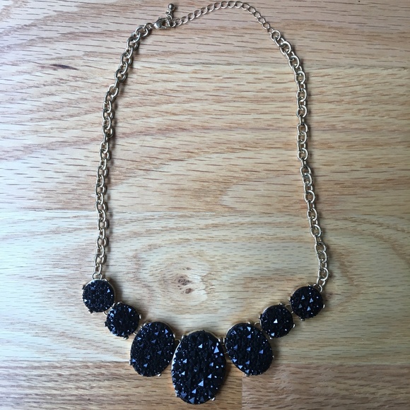 Jewelry - Black & gold jeweled statement necklace